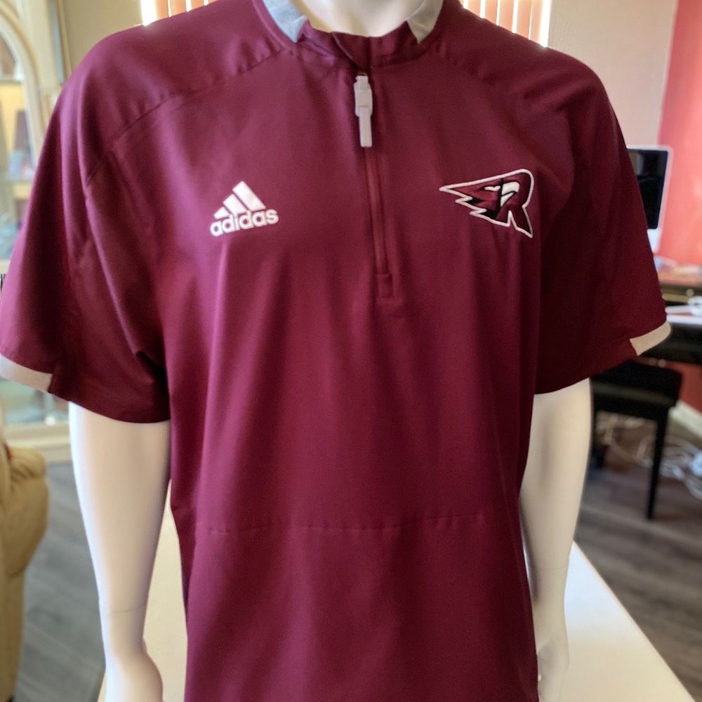 Nice mens large Adidas baseball short sleeve shirt